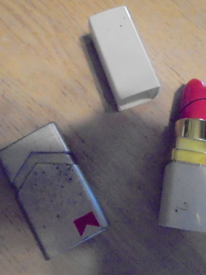Marlboro συλλεκτικός παλιός αναπτήρας και πλαστικός αναπτήρας κραγιόν μεταχειρισμένοι