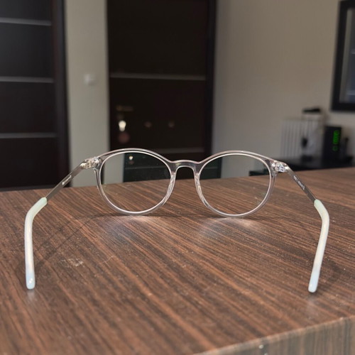 Glasses with transparent frame like new