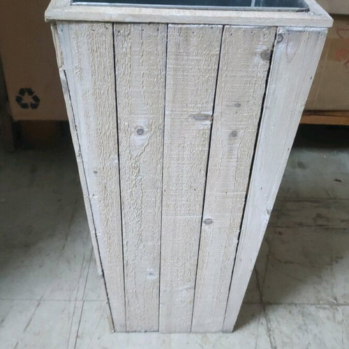 Wooden bases for flower pots like new