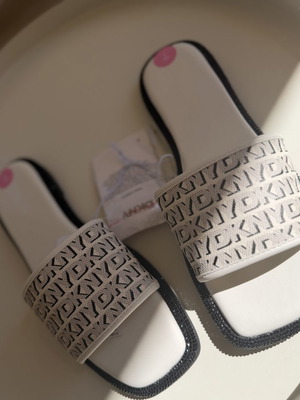 DKNY Badin Slide σανδάλια άσπρα μέγεθος UK 5 EU 38 καινούργια