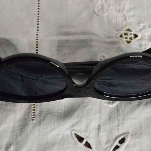 Butterfly sunglasses black like new