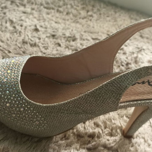 Pip Toe Silver Heels Size 37 New with Hidden Platform