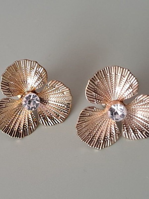 Earrings flower-shaped in gold tone with transparent stone new