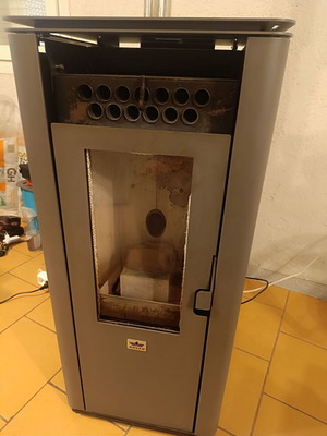 Adler Ceramic L 10kW air-heated pellet stove