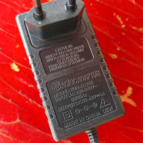 Violeworks 88VF Max 21V Battery Set with Charger like new