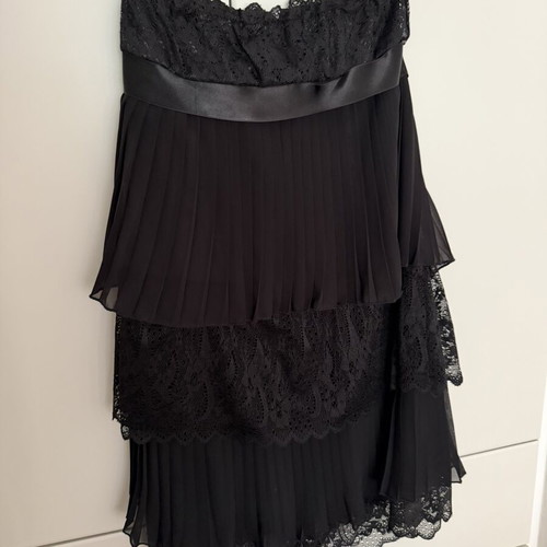 Bershka black dress with ruffles and lace size L like new