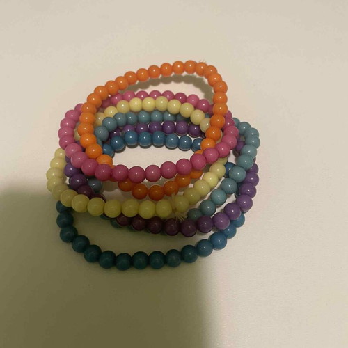 Bracelets colorful with beads like new, set of 6 pieces