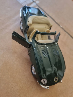 Jaguar E Type toy car like new, iron