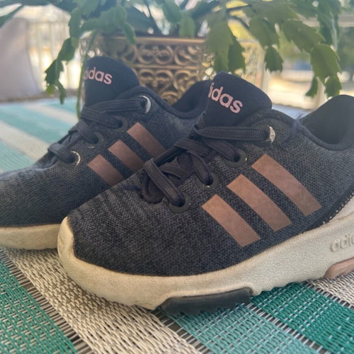 Adidas shoes used, size 20, comfortable for everyday wear