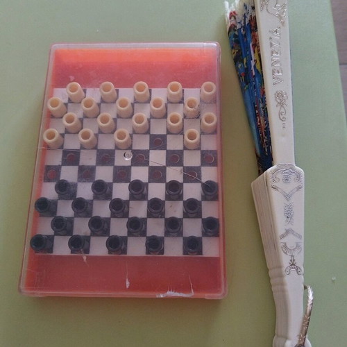 Vintage mini checkers board game used, plastic, 70s