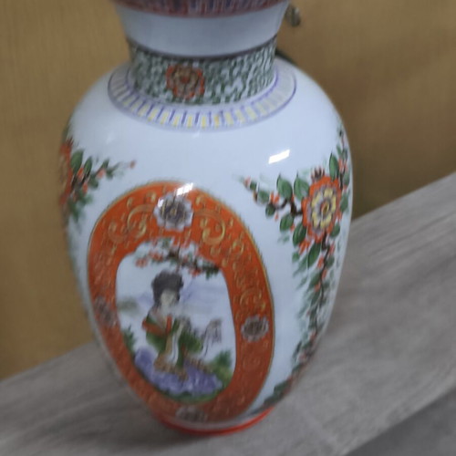 Asian vase with beautiful shades, large size