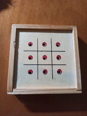 Tic Tac Toe game like new