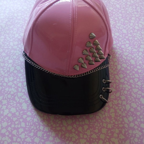 Pink hat size L