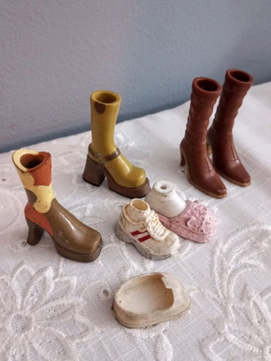 Doll shoes used, lot