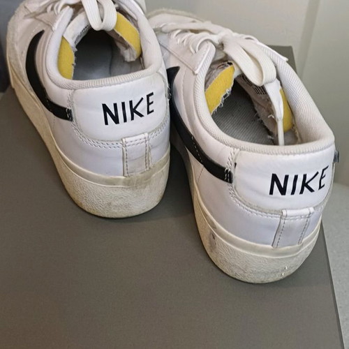 Nike athletic shoes used, white, size 40