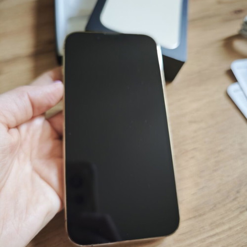 iPhone 13 Pro 128GB Gold with Apple Watch SE 44mm like new