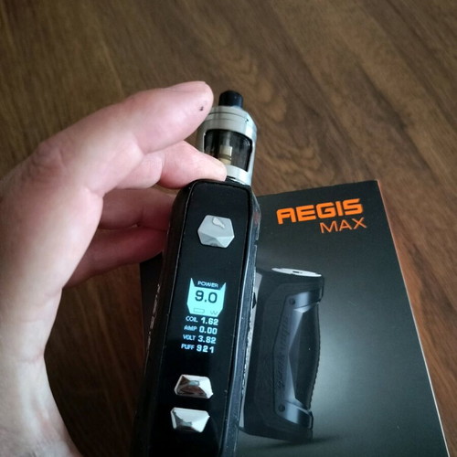 Electronic cigarette devices like new, set of 12 atomizers with batteries