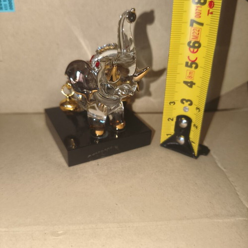 King Power KSS Bell Elephant Crouching crystal collectible, new