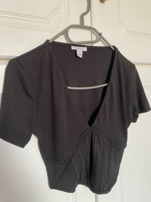 Black Snatching Crop Top corset style, size M, like new