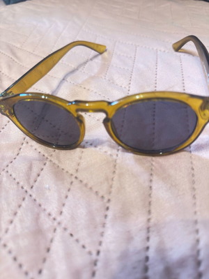 Sunglasses like new, brown
