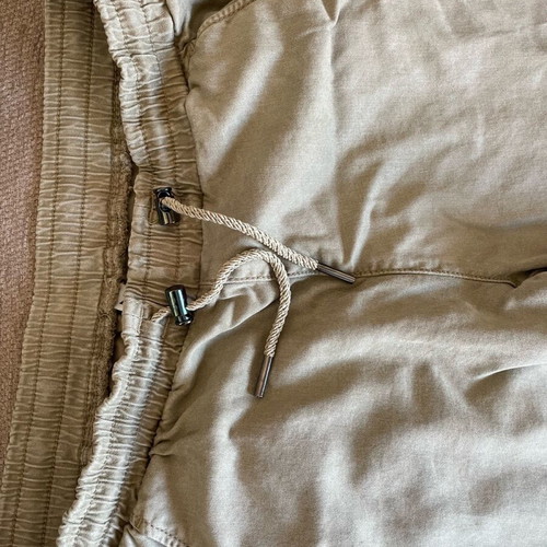 Khaki pants with elastic waist like new from ZARA