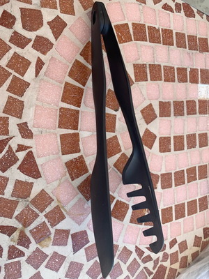 Tupperware tongs new