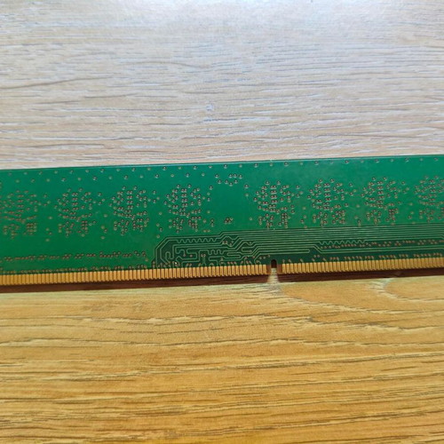 Samsung RAM 2GB DDR3 1600MHz like new