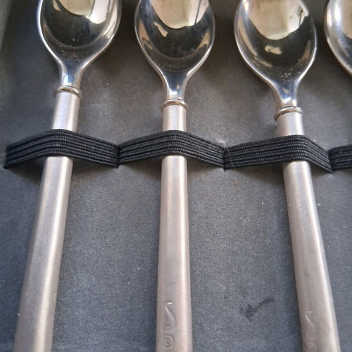 Collectible spoons like new, velvet case, late 1800s