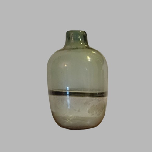Glass decorative vase Butlers like new, green/fumé with two-tone effect