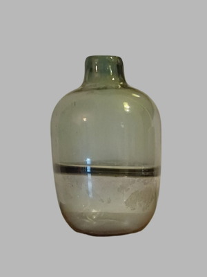 Glass decorative vase Butlers like new, green/fumé with two-tone effect