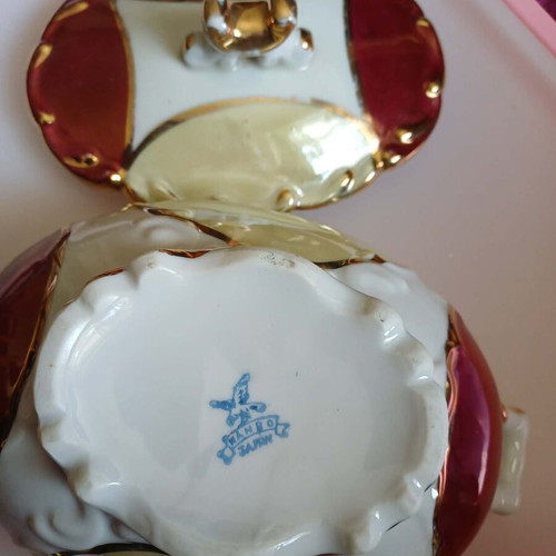 Porcelain fondant dish like new with WANBO JAPAN mark