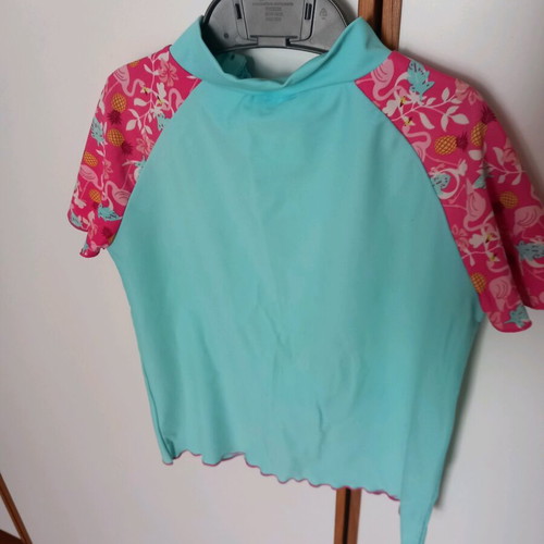 Sun protection shirt for girl 110 cm, like new, UPF 50+