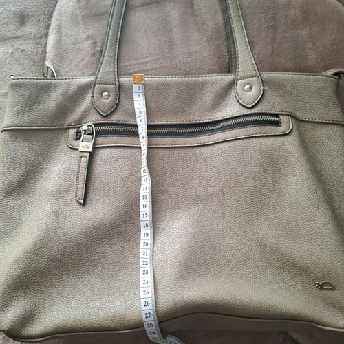 Carpisa shoulder bag like new, beige puro color