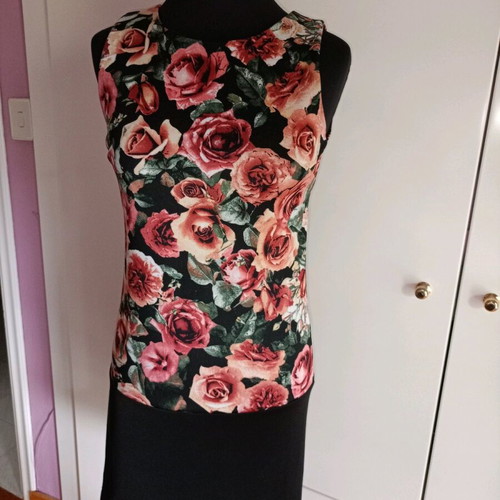 Italian y2k mini floral dress like new, red