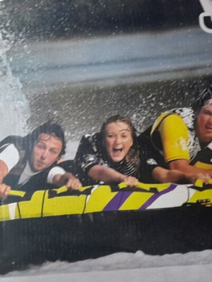 Tornado inflatable towable for 3 persons like new
