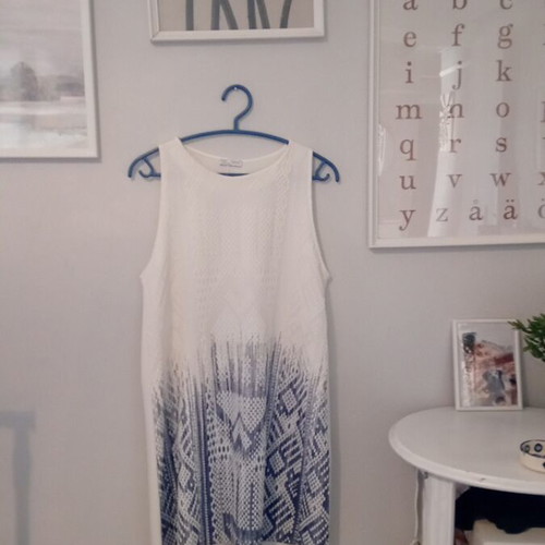 Zara dress Small white like new