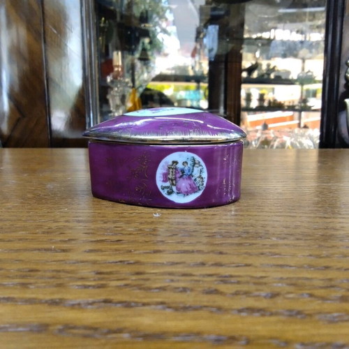 Porcelain jewelry box like new, purple with gold details