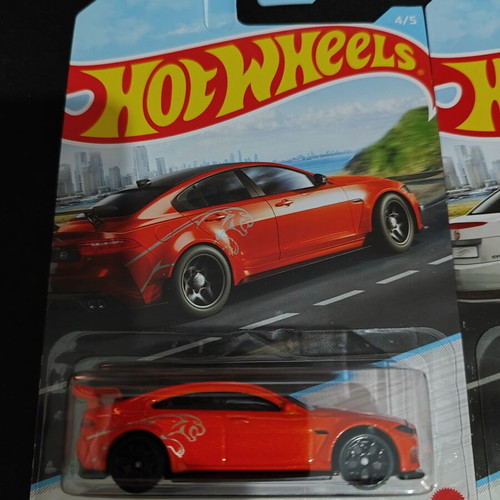 Hot Wheels Luxury Sedans Series 2022 complete set new
