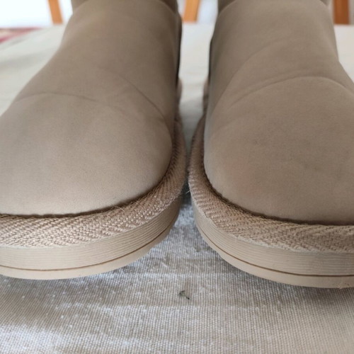 Benetton girls boots beige size 34 like new