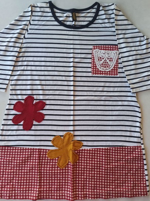 Black and white blouse with checkered detail and embroidery one size like new
