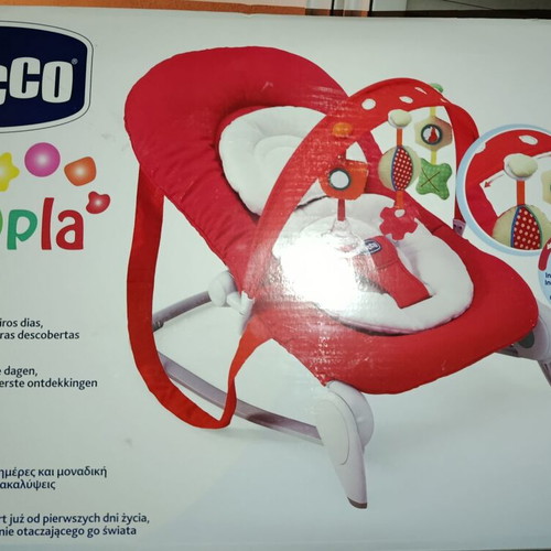 Chicco Hoopla Relax baby bouncer like new, red