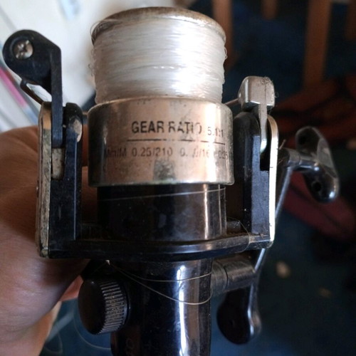 Fishing reel like new, spinning type, gear ratio 5.1:1