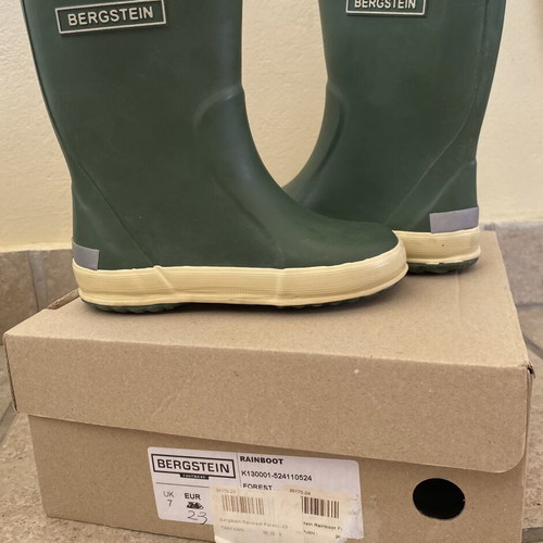 Bergstein children's shoes like new
