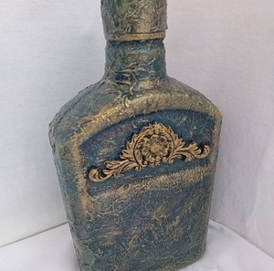 Декорирана бутилка