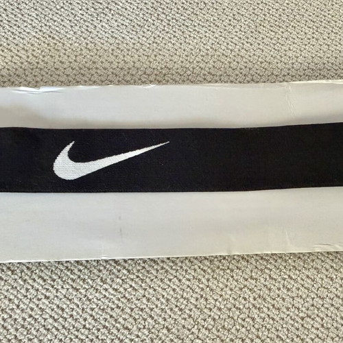 Nike sports headband like new, black and white