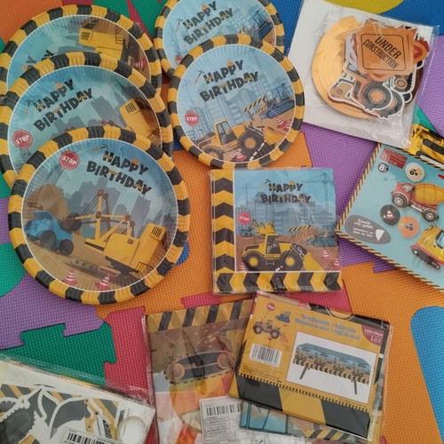 Construction Site Party Set like new, complete with decorations and apparel