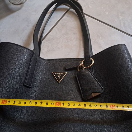 Guess women's black shoulder bag like new