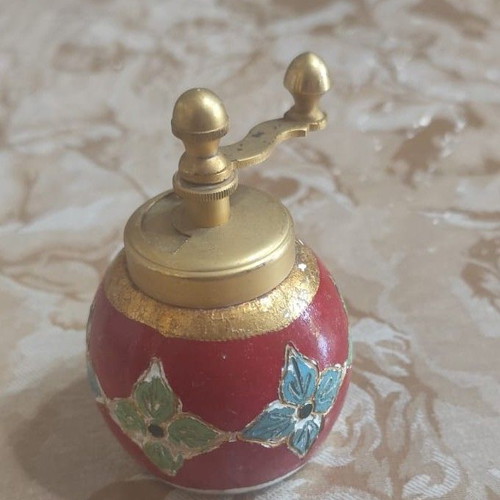 Italian Florentine spice mill used with gold leaf and enamel