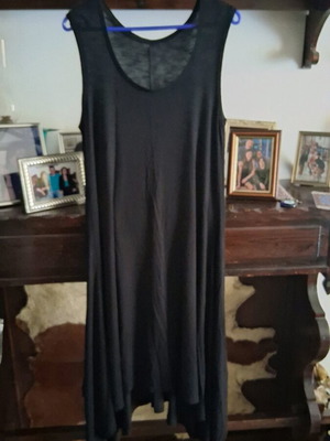 Sleeveless dress black like new