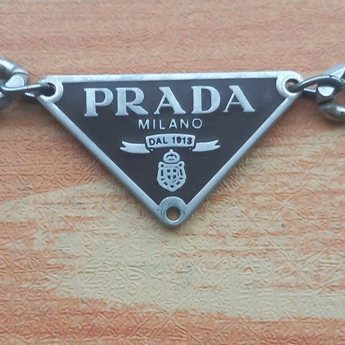 Necklace Chain Prada Milano Dal 1913 used, gray and brown